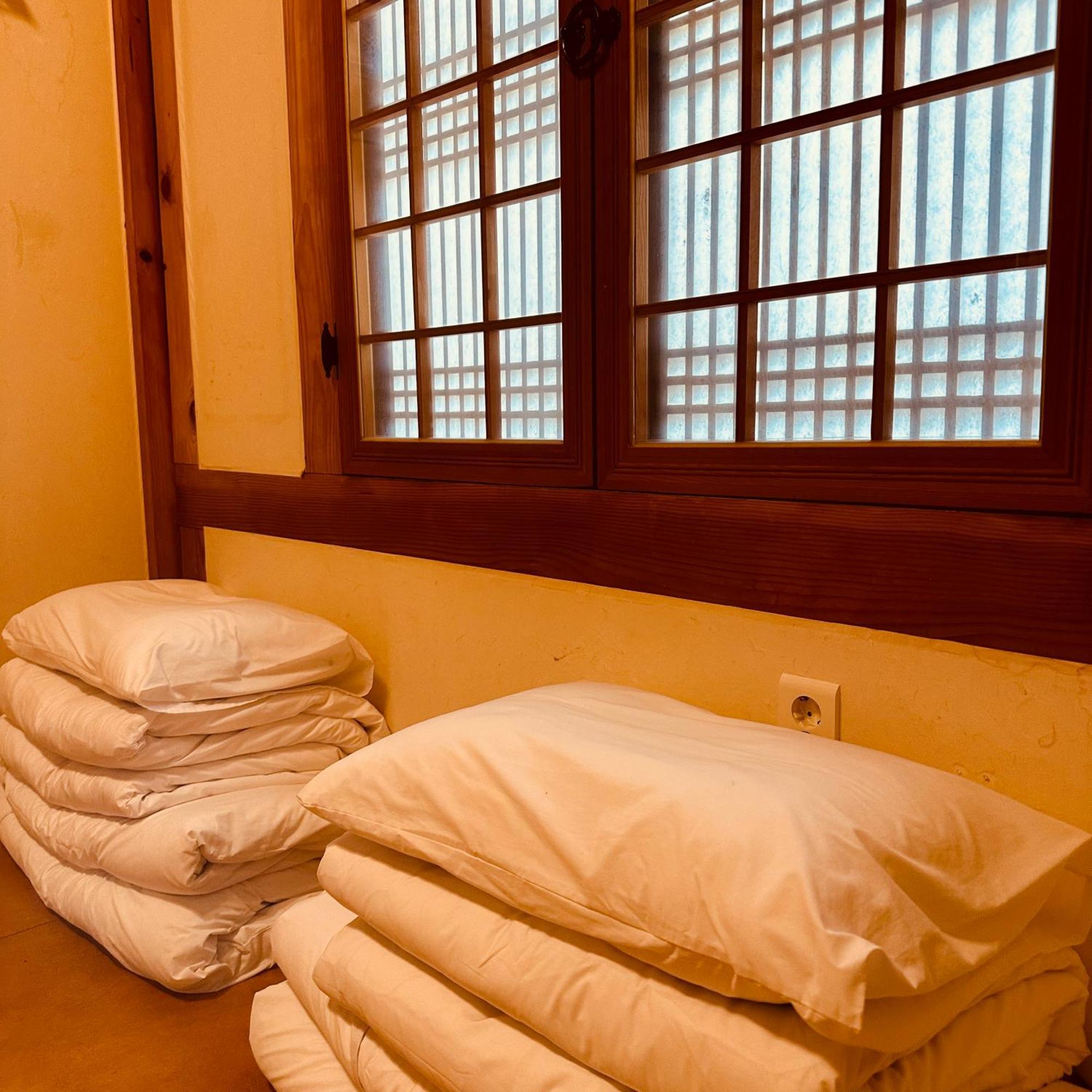 Jeonju Hanok Village Deoksugung 外观 照片
