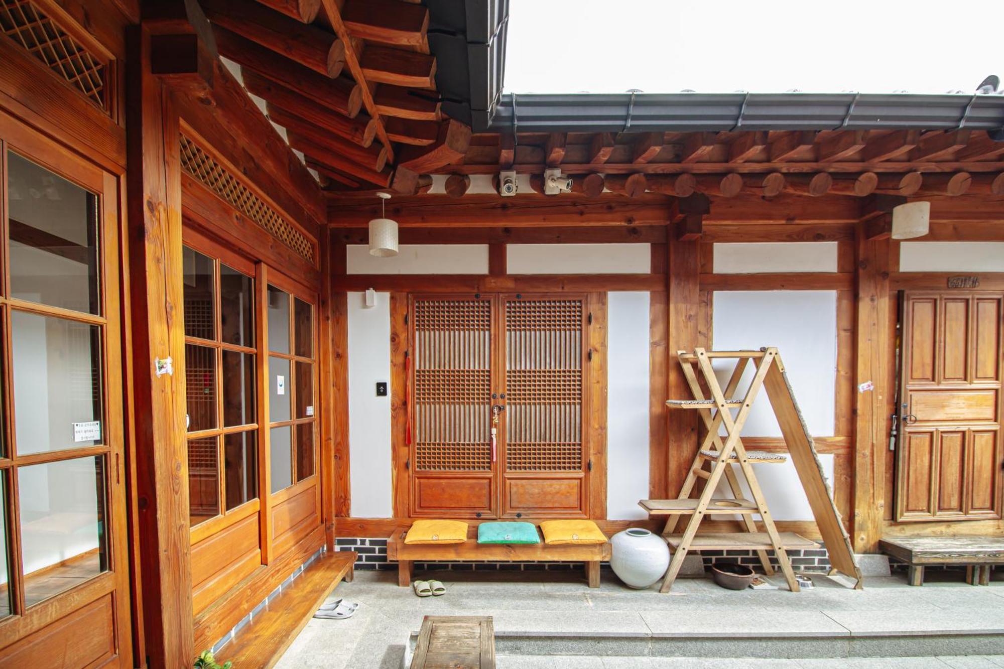 Jeonju Hanok Village Deoksugung 外观 照片